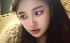 俄罗斯女人Z0ZOZO